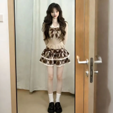 批发摩卡甜心日系少女仿<b class='q'>兔毛</b>拼接磨毛领V领上衣蓬蓬花边格纹半裙套装