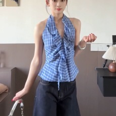批发美式辣妹蓝色格子<b class='q'>V领</b>无袖背心女夏新款设计感荷叶边百搭挂