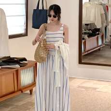 批发海边度假蓝色条纹吊带<b class='q'>连衣裙</b>子女夏2025新款法式气质早秋内搭长裙