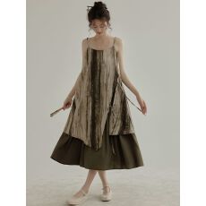 批发绿色法式设计感吊带<b class='q'>连衣裙</b>子女装2026新款夏装气质超好看显瘦长裙