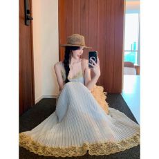 批发海盐芝梦 2926夏季新款法式复古蕾丝拼接雪纺褶皱吊带度假长裙