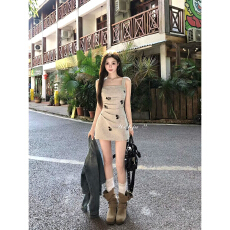 批发画解WAHJU 极光之舞 早春复古刺绣印花气质掐腰显瘦吊带<b class='q'>连衣裙</b>女