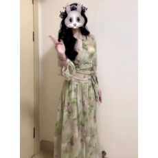 批发气质绑带V领碎花衬衫女时尚套装2026年夏季新款高腰半身裙两件套