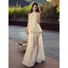 批发法式温柔风白色挂脖吊带<b class='q'>连衣裙</b>子女夏季2026新款小个子度假风长裙