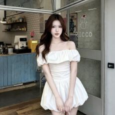 批发白色花苞裙短裙<b class='q'>半身</b>裙女夏季2026新款一字肩a字<b class='q'>蓬蓬裙</b>绝美套装夏