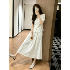批发<b class='q'>夏</b>季新款法式两件套遮肉显瘦衬衫百搭半身裙穿搭法式浪漫简约设计