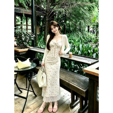 批发法式杏色甜美清新碎花吊带<b class='q'>连衣裙</b>2026春夏新款上衣开衫两件套装裙
