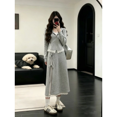 批发<b class='q'>春</b>秋学院风奶乖小个子搭配一整套芭蕾风蕾丝边卫衣裙两件套装