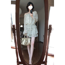 批发法式气质一字肩碎花<b class='q'>连衣裙</b>子<b class='q'>女</b>夏2026新款设计感绝美蛋糕短裙套装