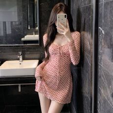 批发法式早秋穿搭波点连衣<b class='q'>裙</b>女2026新款性感辣妹修身显瘦<b class='q'>长袖</b>内搭短<b class='q'>裙</b>