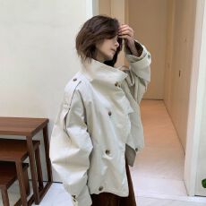 批发时尚设计感立领阔型短款<b class='q'>风衣</b>女秋插肩袖宽松休闲小个子外套上衣