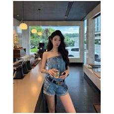 批发2025夏季新款设计感 <b class='q'>抹胸</b><b class='q'>连体裤</b>连身短裤