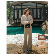 批发血色樱桃加绒加厚秋冬直筒微喇牛仔裤子女新款不贴腿通勤百搭裤<b class='q'>子</b>