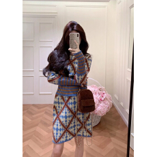 批发冬季新款韩系设计感圆领修身长袖针织开衫