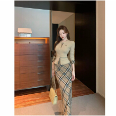 批发冬季新款韩系设计感圆领修身长袖针织开衫