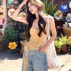 批发韩系黄色碎花挂脖v领背心<b class='q'>吊带</b>女夏季不规则飘带外穿无袖美背上衣