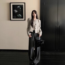 批发复古圆领春季新款单排扣上衣女条纹宽松毛呢小香风外套