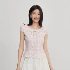 批发<b class='q'>韩版</b>夏季**系带蝴蝶结泡泡袖复古格子衬衫女设计感收腰小衫上衣