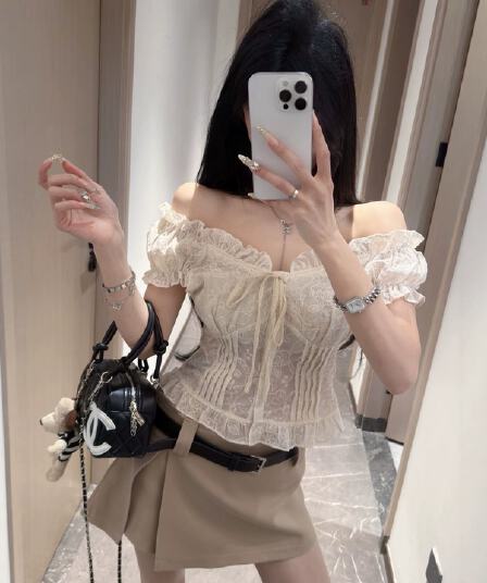 한 스타일 순수한 욕망 바람 오프숄더 거품 소매 레이스 셔츠 여성 여름 몸매 가꾸기 슬림해 보이는 섹시함 달콤함 스트랩 자수 맨위