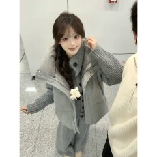批发2026秋<b class='q'>冬</b>新款马甲女外穿针织加厚保暖背心小个子时尚马夹外套
