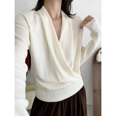 批发实价<b class='q'>大码</b>韩系法式交叉领设计软糯针织<b class='q'>打底衫</b>气质百搭纯色显瘦上衣