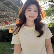 批发实价大码新款烫钻圆领正肩短袖T恤女显瘦短款百搭上衣