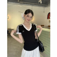 批发实价大码V领蕾丝正肩短袖T恤短款绝美显瘦上衣