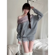 批发己出货 斜肩一字领拼接格纹长袖短裤休闲<b class='q'>运动</b>套装