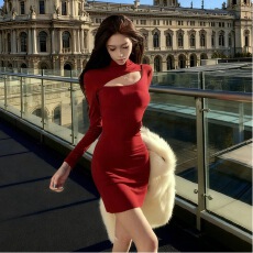 批发己出货 新年红色高领露背长袖连衣辣妹修身打底