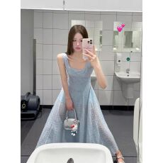 批发蓝色蕾丝<b class='q'>背心</b>吊带连衣裙女夏季法式气质海边度假风设计感收腰<b class='q'>长裙</b>
