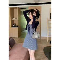 批发春夏韩版设计感蝴蝶结修身藏青格纹吊带连衣裙+防晒<b class='q'>开衫</b>套装