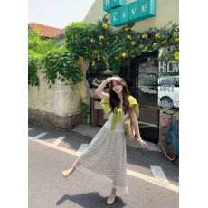 批发2026十三行早春新款吊带背心+针织<b class='q'>开衫</b>+波点半身裙套装