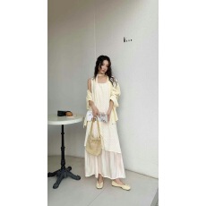 批发新款拼接波点不规则<b class='q'>背心</b>连衣裙子女2026新款宽松气质法式吊带<b class='q'>长裙</b>