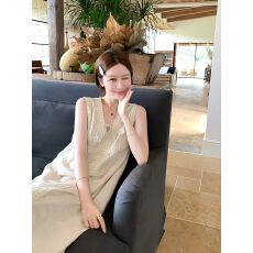 批发2026十三行早春新款清爽夏日温柔气质钩花背心连衣裙