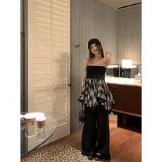 批发2026新款设计感不规则抹胸黑格背心两穿女<b class='q'>春</b>装拼接高级感上衣