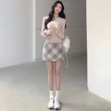 批发灰粉色毛呢格子短裙秋2025新款a字半身裙小个子包臀裙