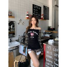 批发美式复古迷彩拼接长袖防晒T恤女秋季辣妹修身显瘦短款一字肩上衣