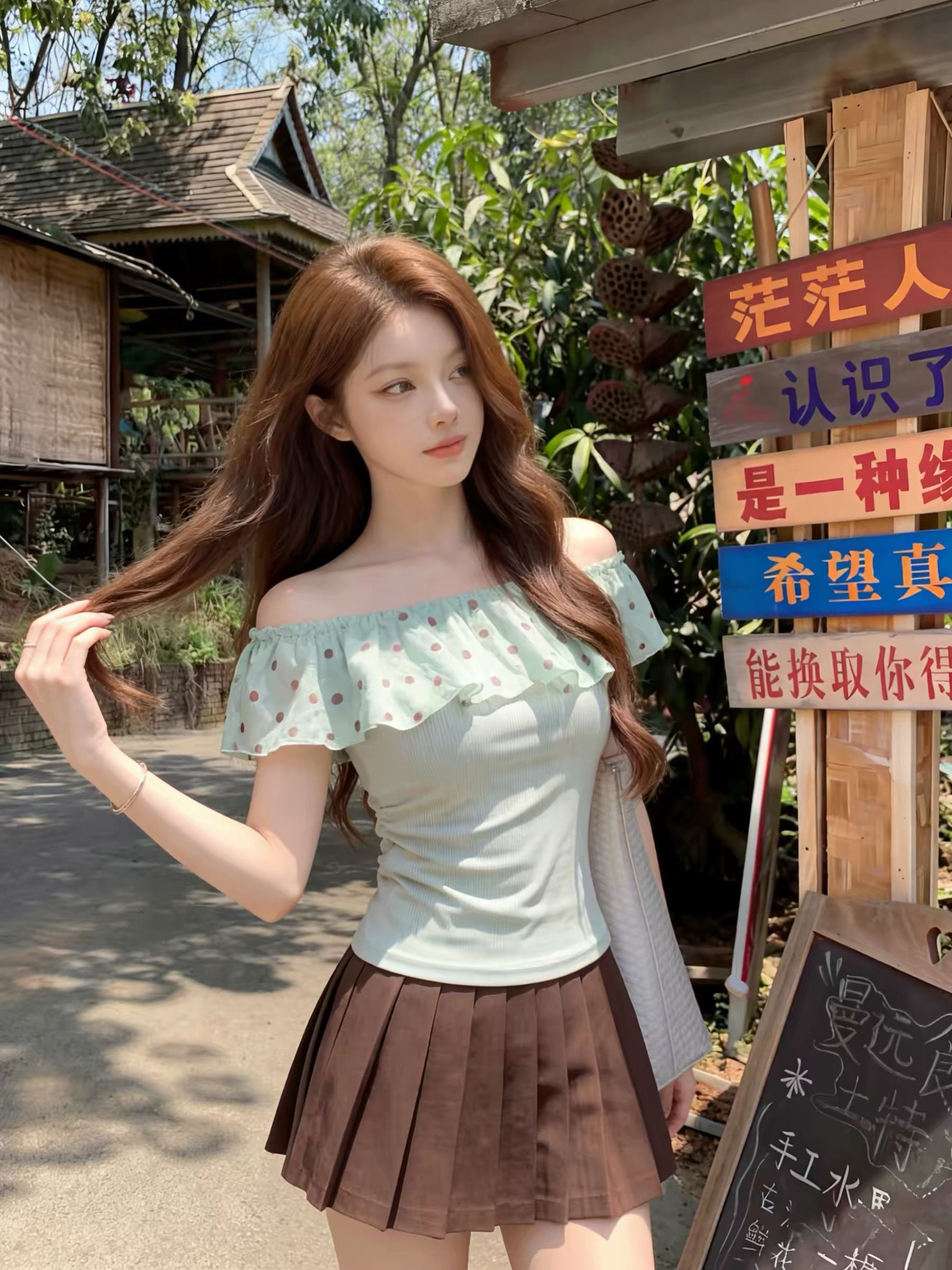 BY27331# 甜美洋气波点一字肩短袖t恤女夏季小个子修身显瘦纯欲露肩短上衣 服裝批發女裝批發服飾貨源