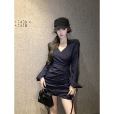 批发法式条纹V领<b class='q'>长袖</b><b class='q'>衬衫</b>连衣裙女秋季高级性感气质收腰显瘦包臀裙子