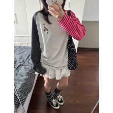 批发美式复古撞色条纹刺绣长袖<b class='q'>T</b><b class='q'>恤</b>男女春秋设计感小众宽松打底衫上衣