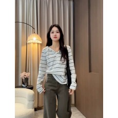 批发<b class='q'>欧美</b>复古米白色条纹半开领连帽长袖<b class='q'>t</b><b class='q'>恤</b>女早秋设计感宽松洋气上衣