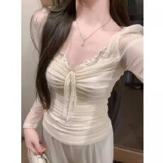 批发法式褶皱蕾丝<b class='q'>打底</b>衫女春季新款纯欲风修身V领长袖内搭高级感<b class='q'>上衣</b>