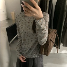 批发<b class='q'>韩国</b>东大门秋季新款韩系温柔木耳边碎花长袖<b class='q'>t</b><b class='q'>恤</b>女叠穿打底衫上衣