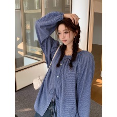 批发松弛感小众设计感蓝色格子长袖<b class='q'>上衣</b>女秋装宽松<b class='q'>衬衫</b>单穿法式