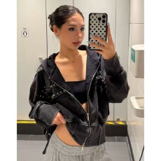 批发秋冬款美式<b class='q'>街头</b>重工铆钉连帽卫衣短外套外穿女秋季水洗做旧收腰