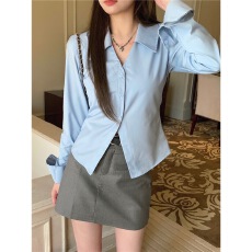 批发夏季设计感小众收腰衬衣蓝色衬衫女春秋新款法式掐腰短款