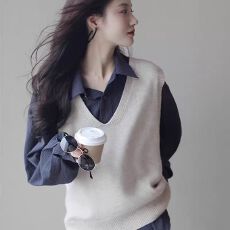 批发马甲女V领春秋羊绒背心无袖打底针织衫叠穿百搭套头100纯羊毛坎肩