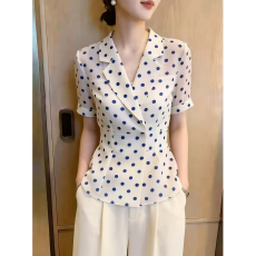 2026年夏季新款法式设计感小众时尚气质女装独特漂亮超好看上衣女