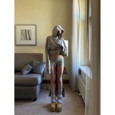 批发连帽拉链针织开衫毛衣<b class='q'>短裤</b>两件套   非质量问题不退不换