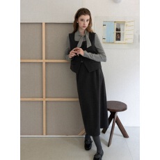 批发羊城故事 韩系针织长袖<b class='q'>t</b><b class='q'>恤</b>马甲套装女秋季新款高腰半身裙三件套